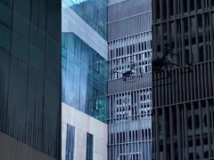 DJI FlyCart 30 50m hohe Gebäude Reinigung angeschlossenes Drohnensystem