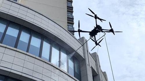 Aktuelle Unternehmensnachrichten über [MYUAV Gebäude Reinigung Drohne] Boden Energie und Wasserversorgung Programm Analyse