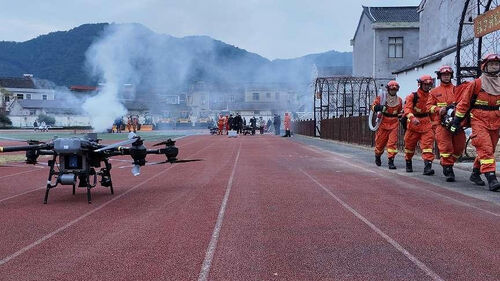 Aktuelle Unternehmensnachrichten über Intelligenter und effizienter Partner für die Feuerwehr: Einführung der Zusammenarbeit zwischen MYUAV-Drohnen und der Feuerwehr