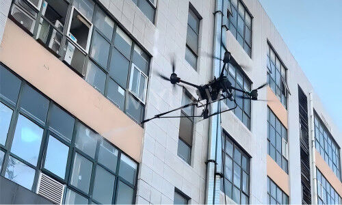 Aktuelle Unternehmensnachrichten über MYUAV FC Doppelgebundene Luftreinigungsdrohne: Der stabile Star der Gebäudewaschoperationen