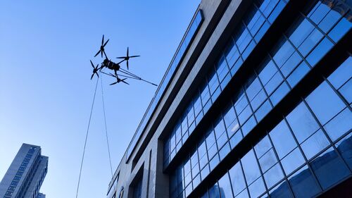 Aktuelle Unternehmensnachrichten über Die neue Politik Hongkongs für 150kg Drohnen: MYUAV-Tethering-Technologie erschließt den blauen Ozean schwerer Operationen